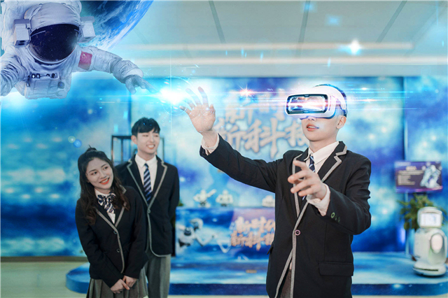 誰(shuí)說職業(yè)教育沒面子？來(lái)看人民日?qǐng)?bào)怎么說！