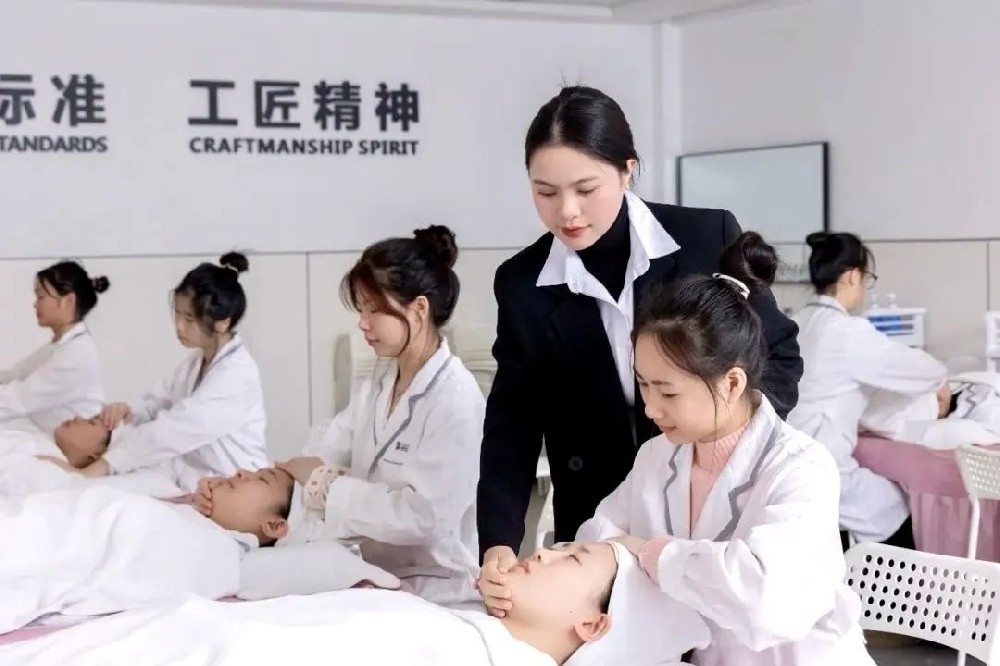 重磅！武漢新華×博美生物校企合作簽約在即，就業(yè)直通車即將發(fā)車