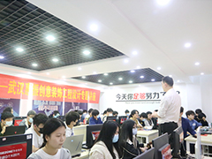 【大咖進(jìn)校園】校企聯(lián)動(dòng)，探索設(shè)計(jì)行業(yè)新知！